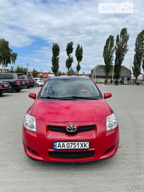 Toyota Auris (2007)