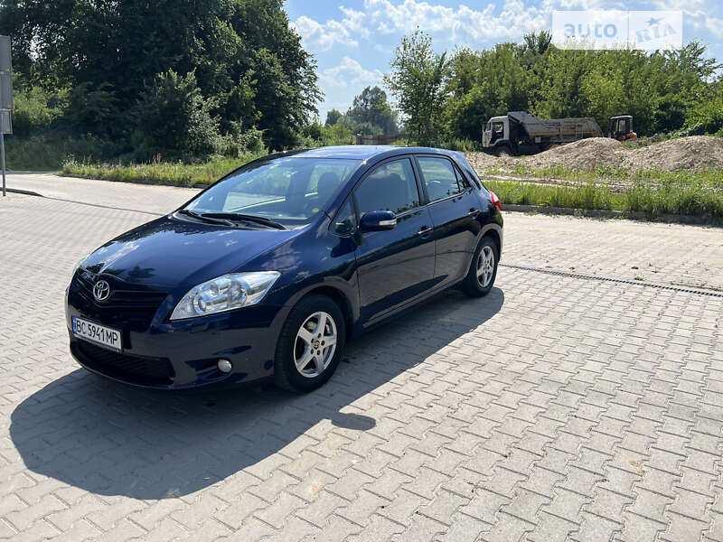 Toyota Auris (2010)