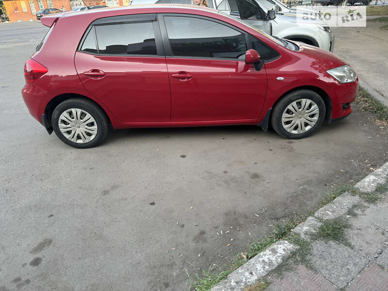 Toyota Auris (2007)
