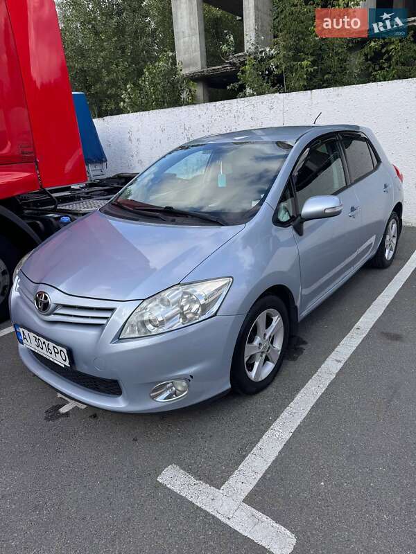 Toyota Auris (2012)