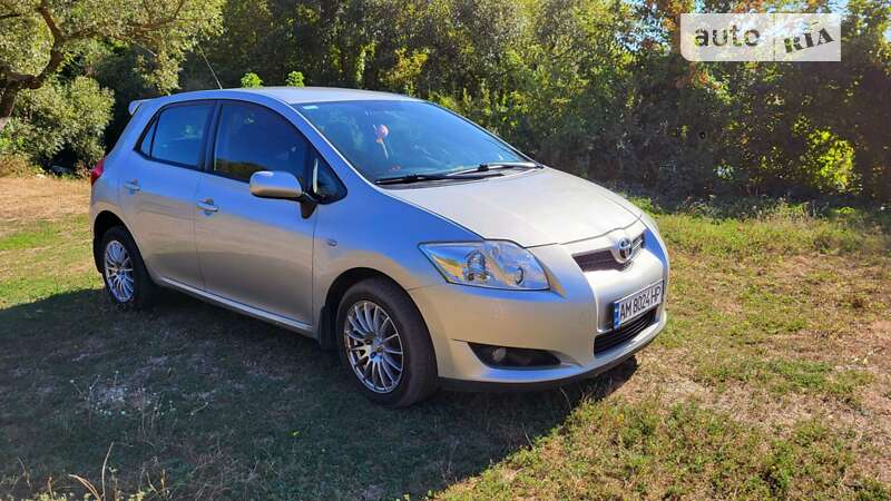 Toyota Auris (2007)