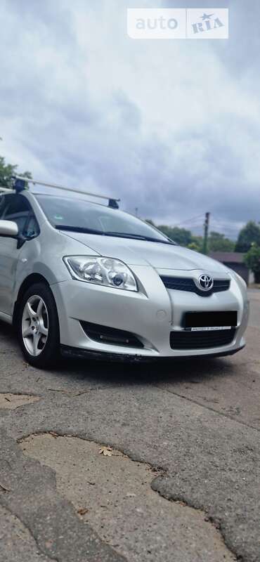Toyota Auris (2007)
