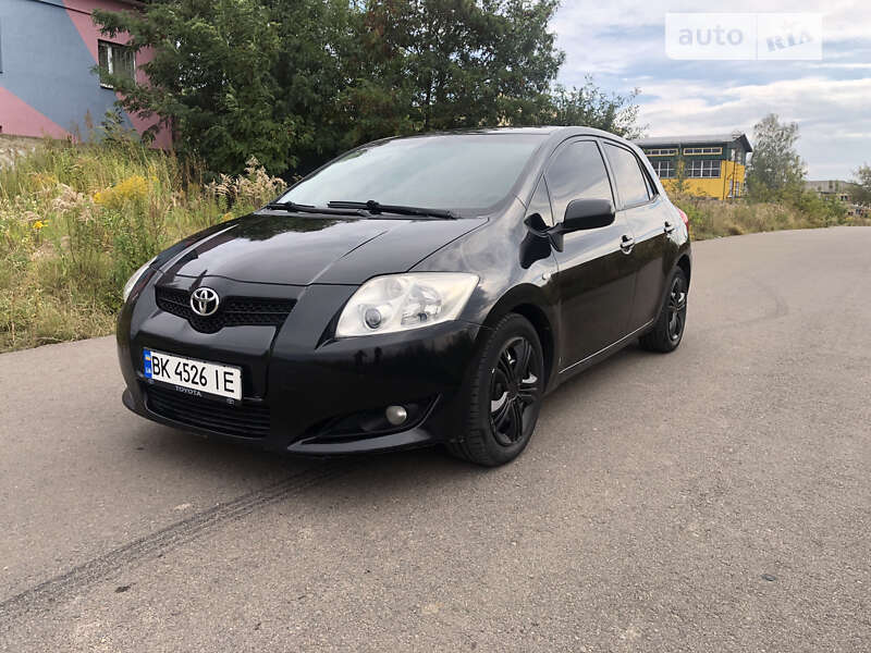 Toyota Auris (2008)