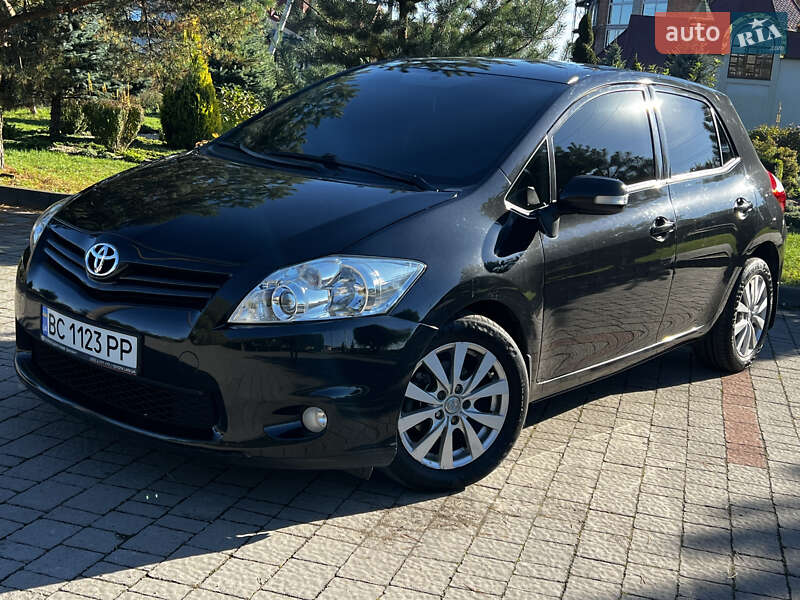 Toyota Auris (2011)