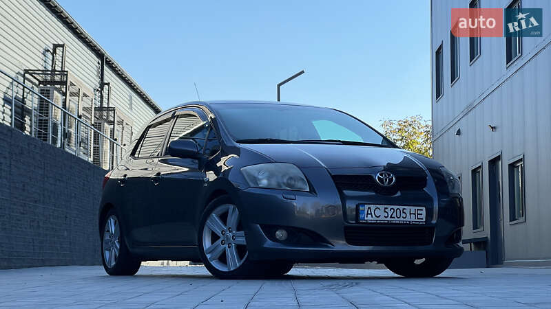Toyota Auris (2007)