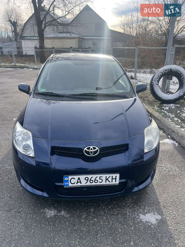 Toyota Auris (2007)