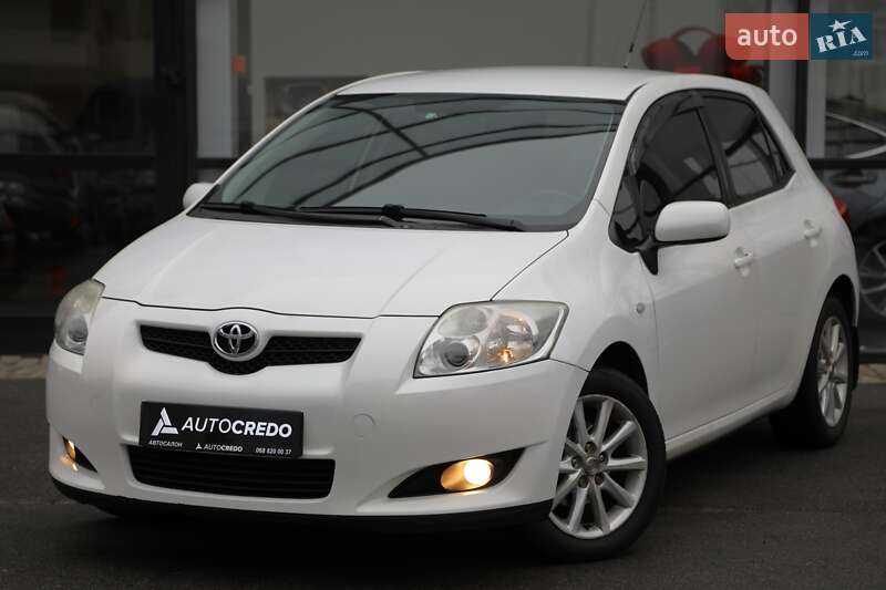 Toyota Auris (2008)