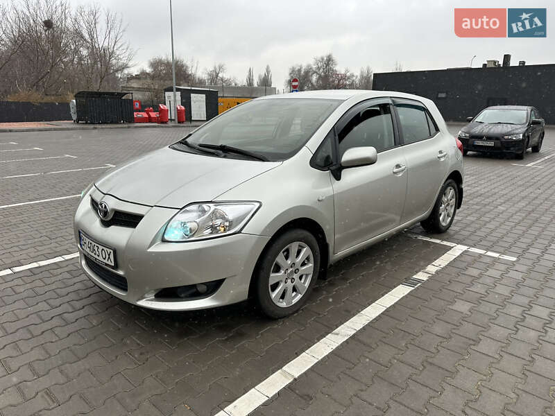 Toyota Auris (2007)