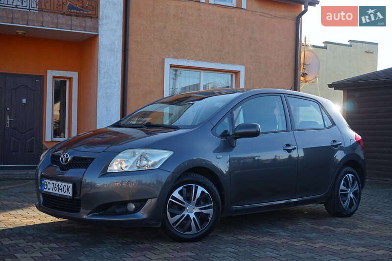 Toyota Auris (2008)