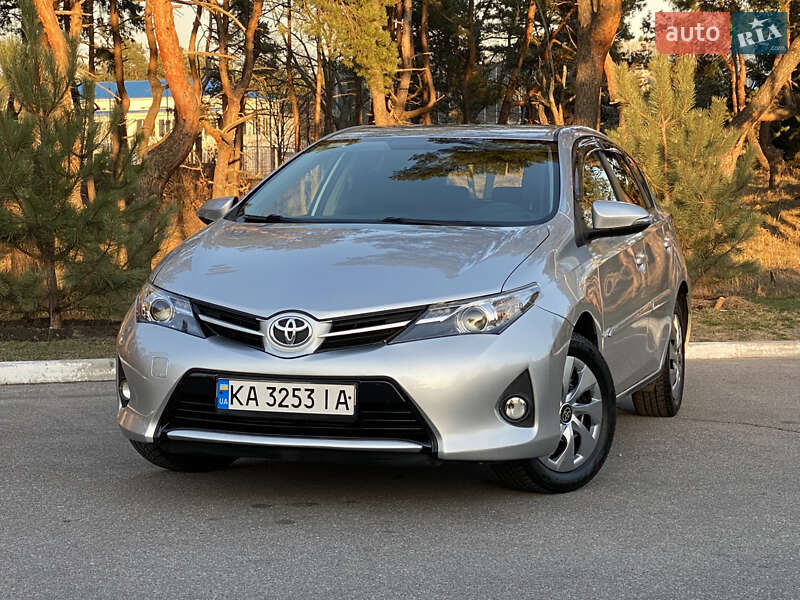 Toyota Auris (2013)