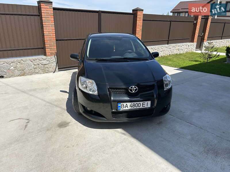 Toyota Auris (2007)