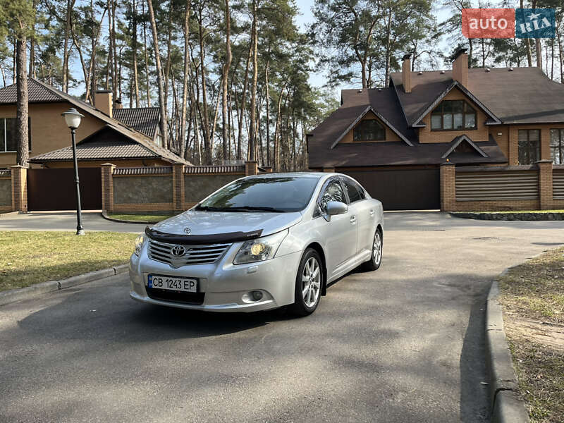 Toyota Avensis (2012)
