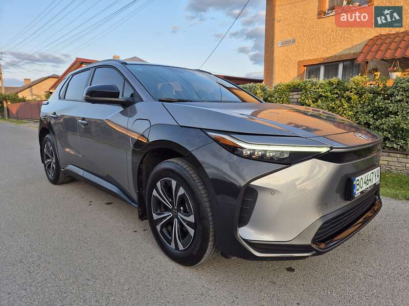 Toyota Bz4x (2023)
