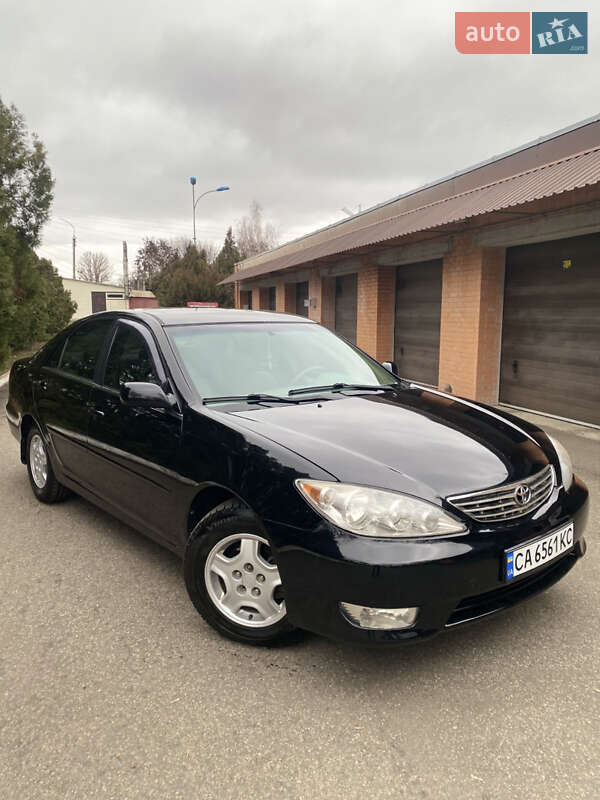 Toyota Camry (2002)
