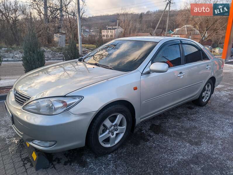Toyota Camry (2002)