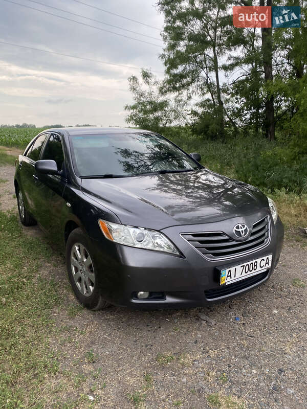 Toyota Camry (2008)