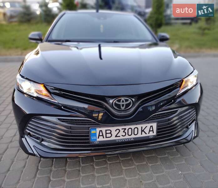 Toyota Camry (2019)