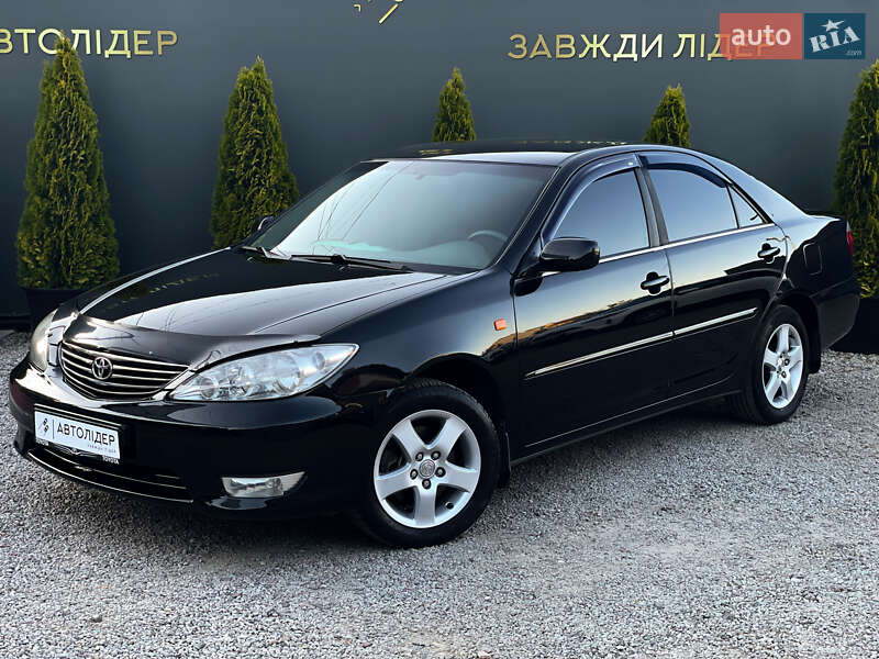Toyota Camry (2005)