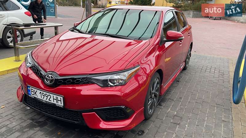 Toyota Corolla im (2017)