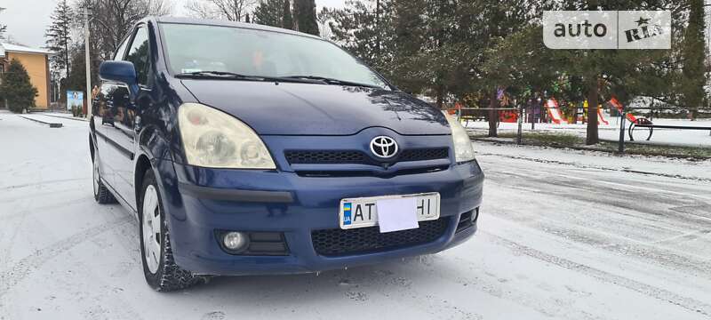 Toyota Corolla verso (2004)