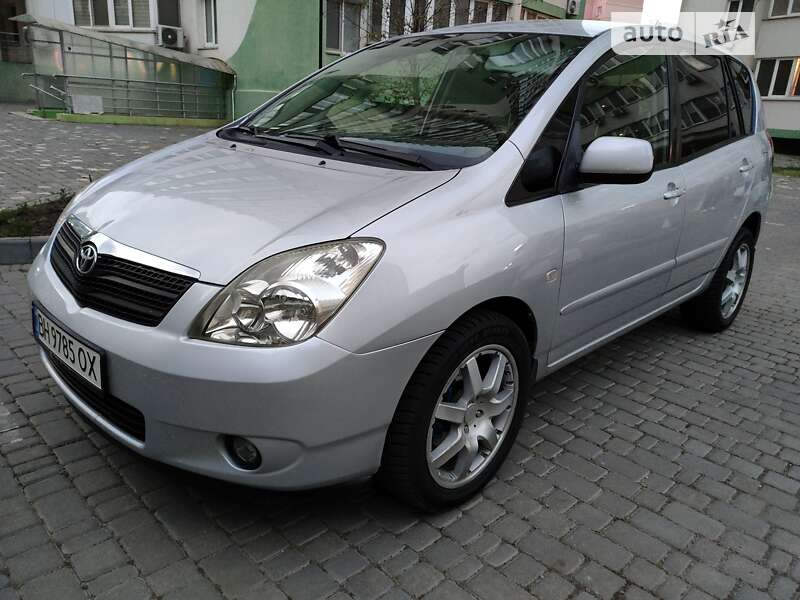 Toyota Corolla verso (2004)