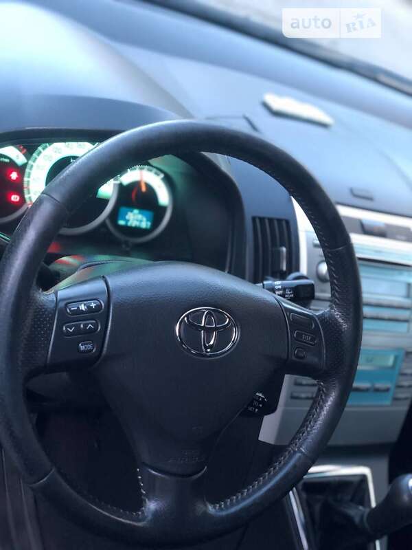 Toyota Corolla verso (2007)