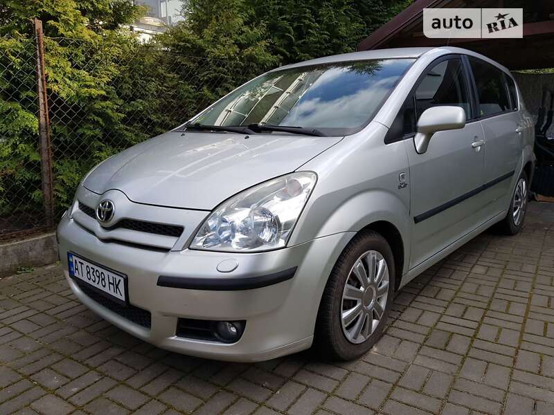 Toyota Corolla verso (2004)