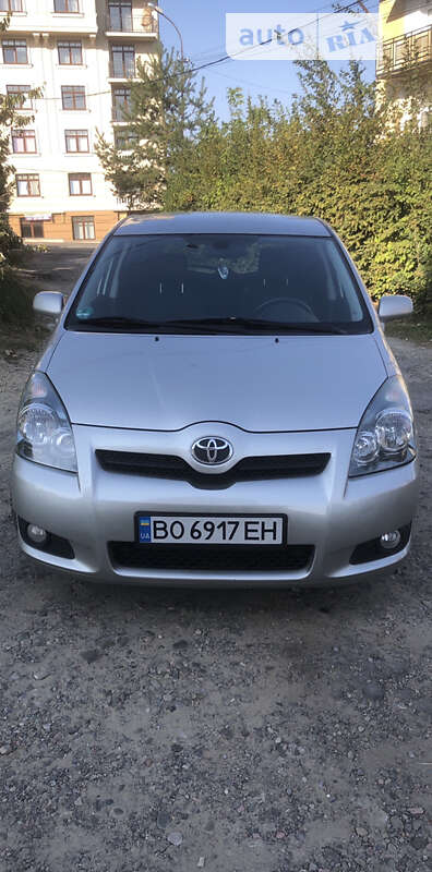 Toyota Corolla verso (2008)
