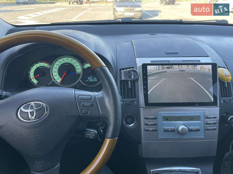 Toyota Corolla verso (2004)