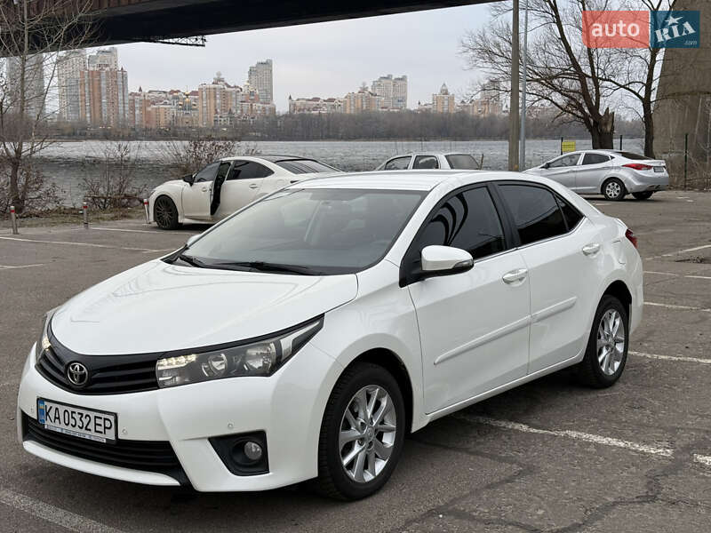 Toyota Corolla (2013)