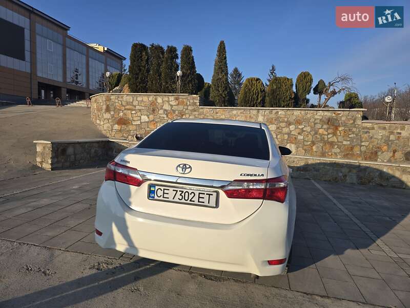 Toyota Corolla (2015)