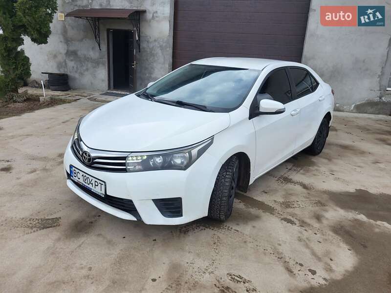 Toyota Corolla (2013)