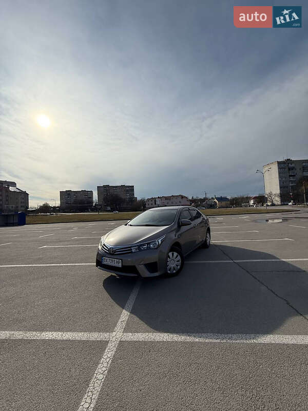 Toyota Corolla (2013)