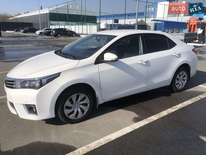 Toyota Corolla (2016)