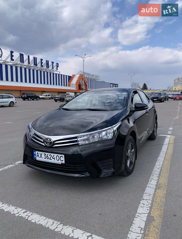 Toyota Corolla (2013)