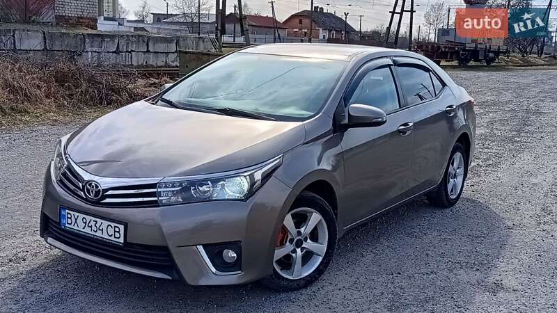 Toyota Corolla (2013)