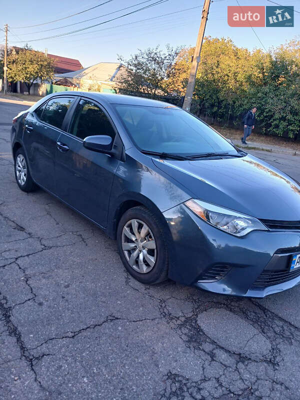 Toyota Corolla (2015)