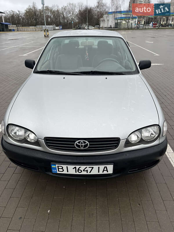 Toyota Corolla (2000)