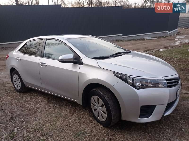 Toyota Corolla (2013)