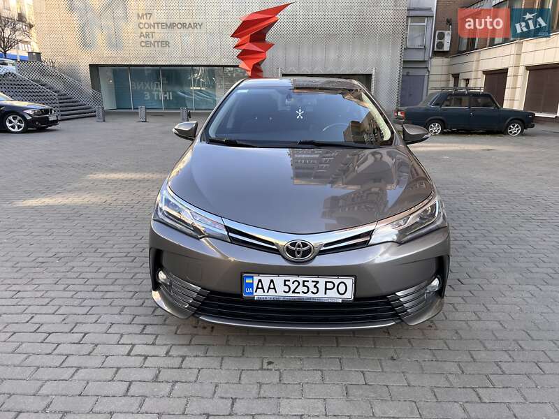 Toyota Corolla (2017)