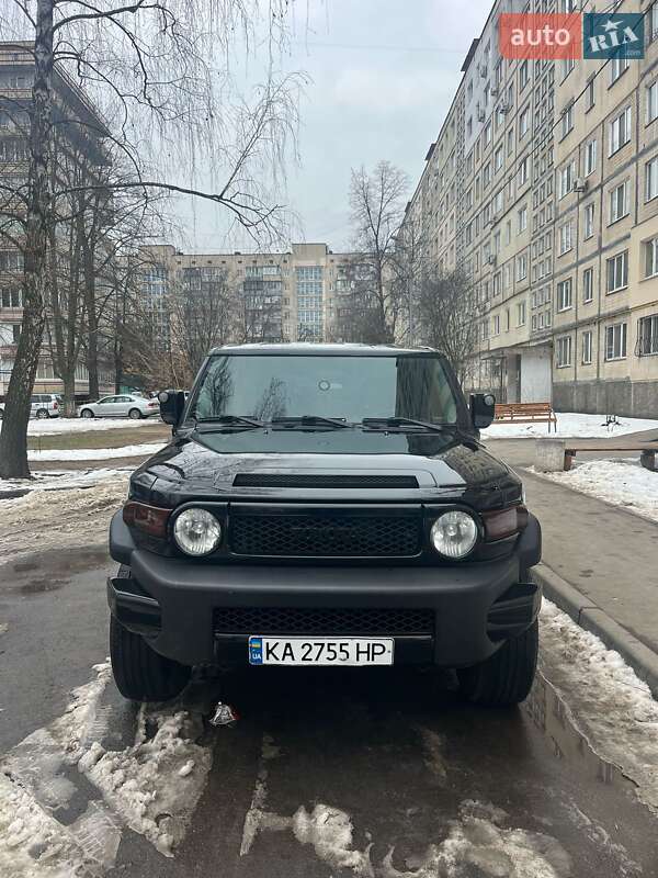 Toyota Fj cruiser (2006)