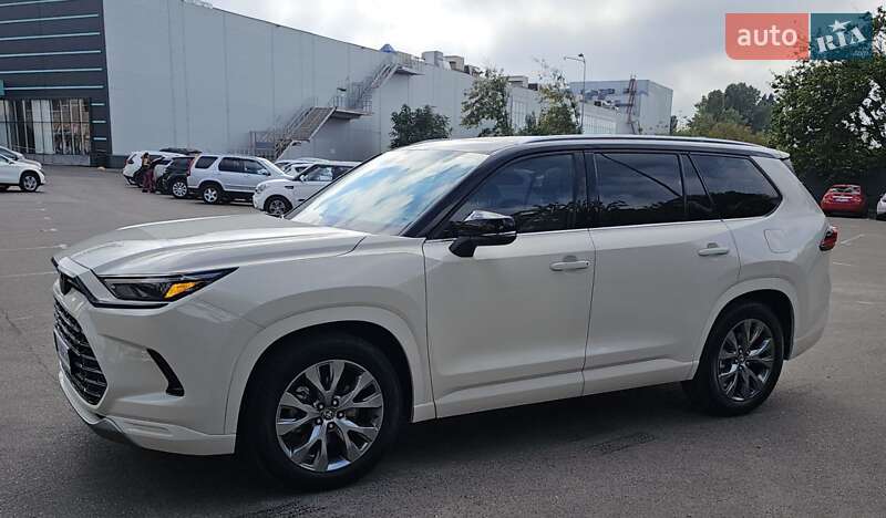 Toyota Grand highlander (2023)