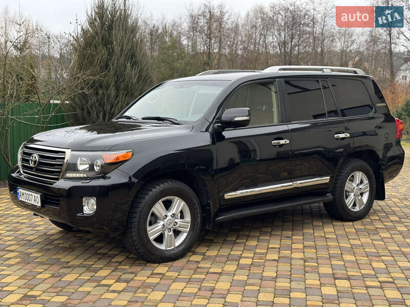 Toyota Land cruiser (2014)
