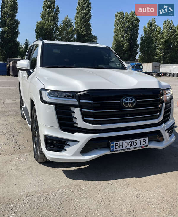 Toyota Land cruiser (2021)