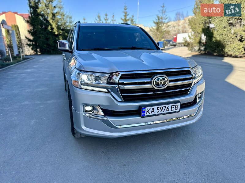 Toyota Land cruiser (2008)
