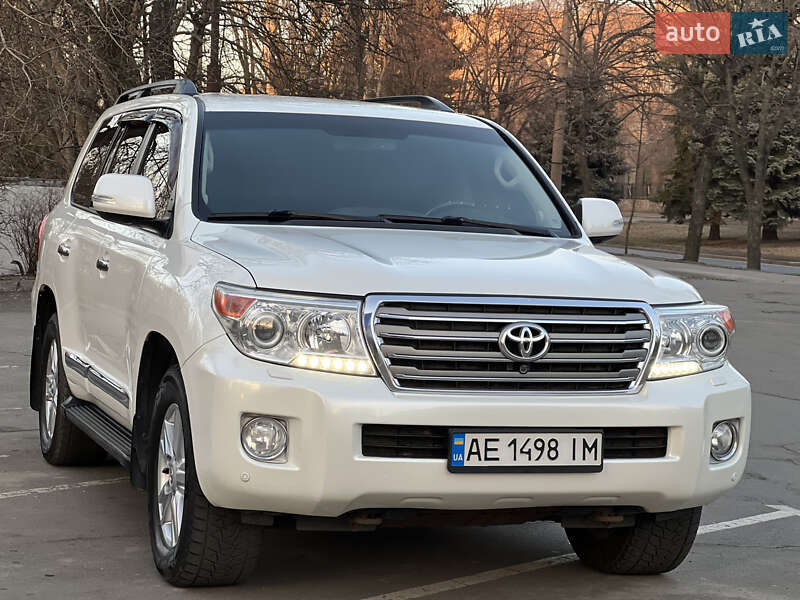 Toyota Land cruiser (2013)