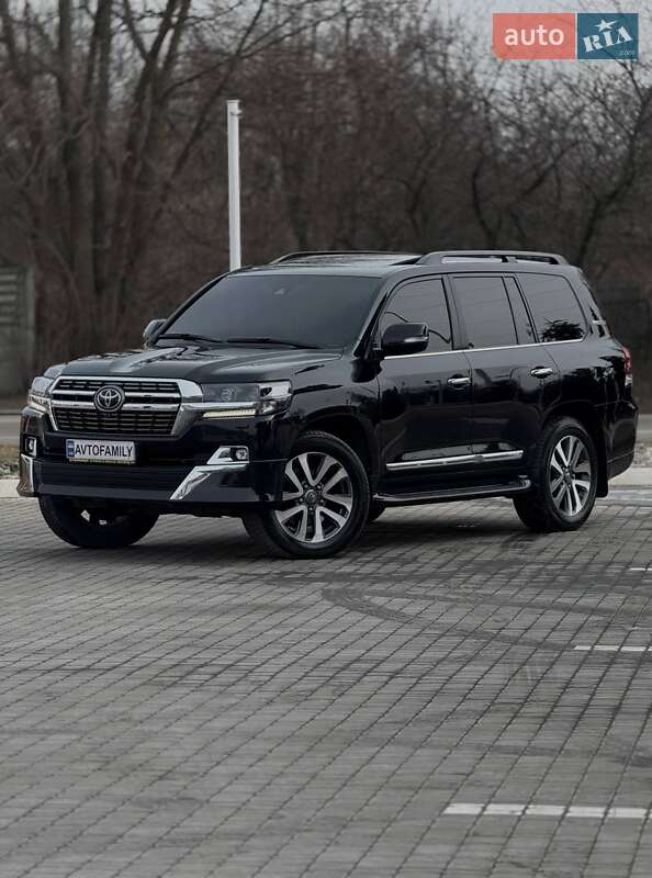 Toyota Land cruiser (2017)
