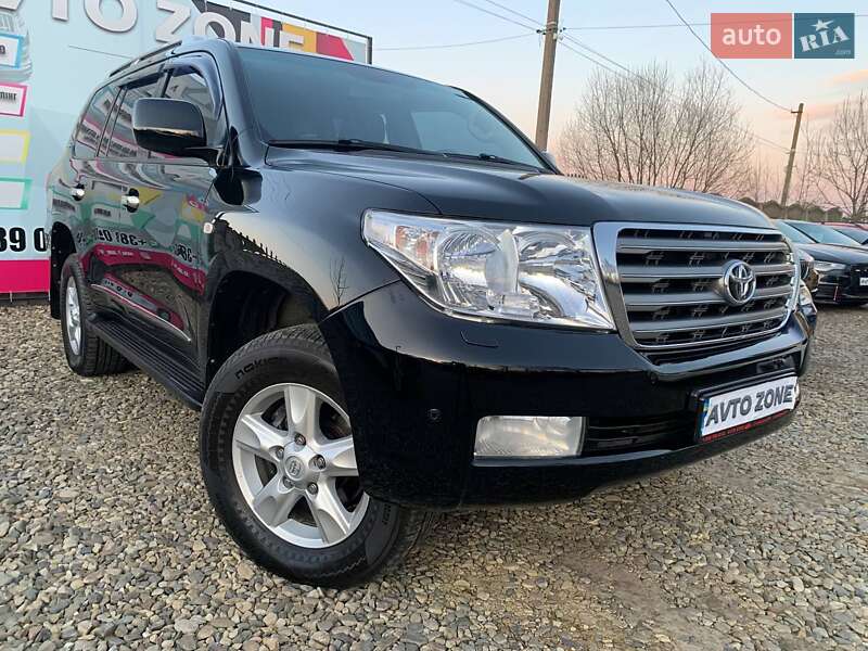 Toyota Land cruiser (2011)