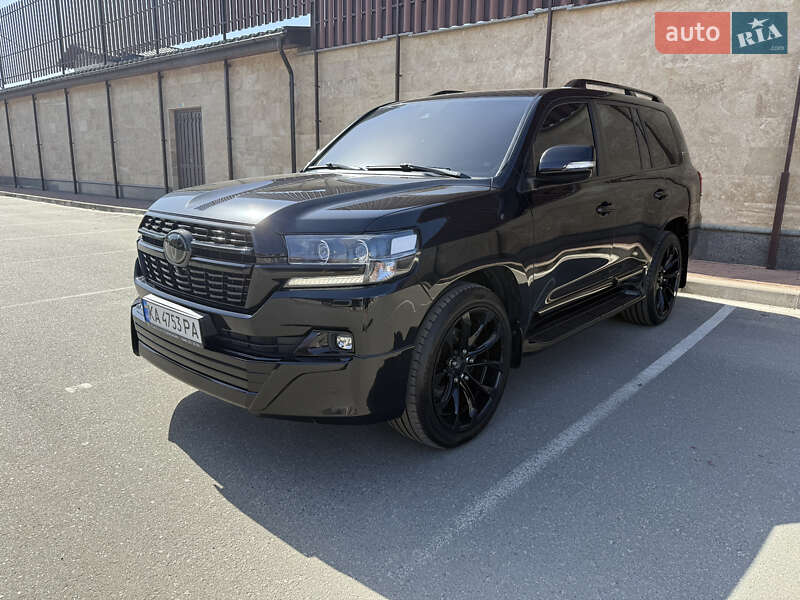 Toyota Land cruiser (2017)