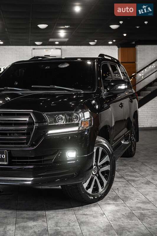 Toyota Land cruiser (2018)